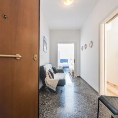 Апартаменты Sunsetia Apartment комната для гостей фото 3