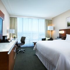 Отель The Westin Wall Centre Vancouver Airport Канада, Ричмонд - отзывы, цены и фото номеров - забронировать отель The Westin Wall Centre Vancouver Airport онлайн комната для гостей фото 5