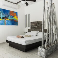 Отель Suite 24 Плая-дель-Кармен сейф в номере