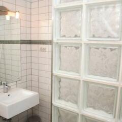 Отель Ajstrup Beach Camping & Cottages Дания, Орхус - отзывы, цены и фото номеров - забронировать отель Ajstrup Beach Camping & Cottages онлайн ванная