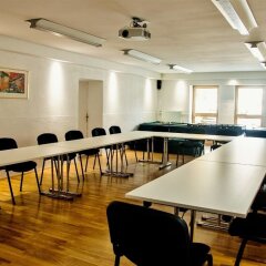 Отель Apparthotel Montana Австрия, Бад-Миттерндорф - отзывы, цены и фото номеров - забронировать отель Apparthotel Montana онлайн помещение для мероприятий