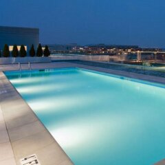 Отель Weichert Suites at Foggy Bottom бассейн фото 3