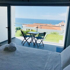 Отель Modern beach view townhouse балкон