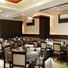 Отель Jypore Saffron Inn & Suites питание
