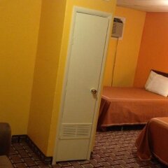 Отель Red Carpet Inn Niagara Falls США, Ниагара-Фолс - отзывы, цены и фото номеров - забронировать отель Red Carpet Inn Niagara Falls онлайн сейф в номере