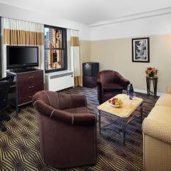 The New Yorker A Wyndham Hotel 2* Люкс с двуспальной кроватью фото 7