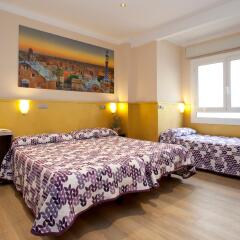 Отель Hostal Barcelona Барселона комната для гостей