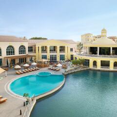 Апартаменты Marriott Executive Apartments Green Community бассейн