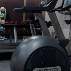 Отель DoubleTree by Hilton Edinburgh City Centre фитнесс-зал фото 4