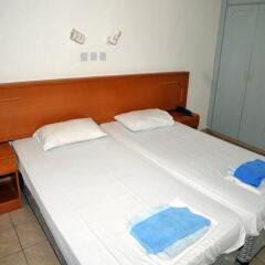 DebbieXenia Hotel Apartments комната для гостей фото 3