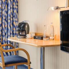 Отель AMEDIA Hotel Dresden Elbpromenade Германия, Дрезден - отзывы, цены и фото номеров - забронировать отель AMEDIA Hotel Dresden Elbpromenade онлайн удобства в номере