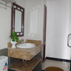 Отель Aroma Homestay & Spa ванная