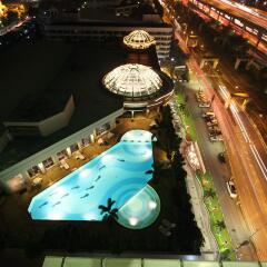 Отель Miracle Grand Convention Бангкок бассейн фото 3
