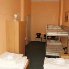 Happy Go Lucky Hotel + Hostel Берлин детские мероприятия фото 2
