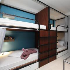 At Nights Hostel Пхукет сейф в номере