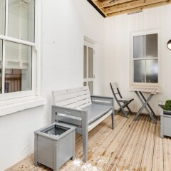 Отель Hi-spec Flat in the Heart of Brighton's Lanes Великобритания, Брайтон - отзывы, цены и фото номеров - забронировать отель Hi-spec Flat in the Heart of Brighton's Lanes онлайн балкон