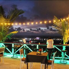 Отель Happy Mountain Airport Resort Таиланд, Такуа-Тунг - отзывы, цены и фото номеров - забронировать отель Happy Mountain Airport Resort онлайн гостиничный бар