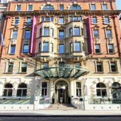 Отель Ambassadors Bloomsbury балкон