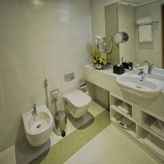 Отель TRYP by Wyndham Abu Dhabi City Centre ванная фото 2