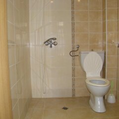Отель Family Hotel Saint Iliya Болгария, Бургас - отзывы, цены и фото номеров - забронировать отель Family Hotel Saint Iliya онлайн ванная