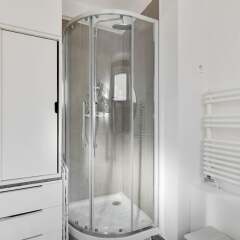 Отель Appartement Paris centre Canal St Martin ванная