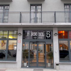 Отель Brxxl 5 City Centre Hostel Бельгия, Брюссель - 2 отзыва об отеле, цены и фото номеров - забронировать отель Brxxl 5 City Centre Hostel онлайн вид на фасад фото 3