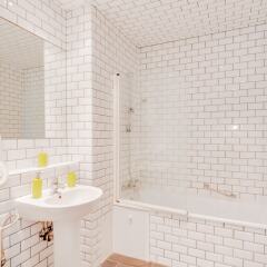 Отель EUROPEA Residence Grande Place Brussels Бельгия, Брюссель - отзывы, цены и фото номеров - забронировать отель EUROPEA Residence Grande Place Brussels онлайн ванная