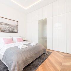 Апартаменты Oasis Apartments - Broadway I комната для гостей фото 4