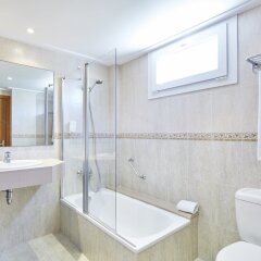Отель Universal Hotel Castell Royal Испания, Каньямель - 2 отзыва об отеле, цены и фото номеров - забронировать отель Universal Hotel Castell Royal онлайн ванная фото 2