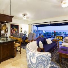 Отель Hacienda Encantada Resort & Residences интерьер отеля