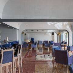 Апартаменты Oura View Beach Club Apartments питание