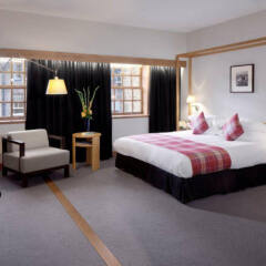 Radisson Blu Hotel, Edinburgh City Centre Эдинбург сейф в номере