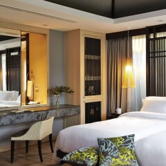 Отель Sareeraya Villas & Suites сейф в номере