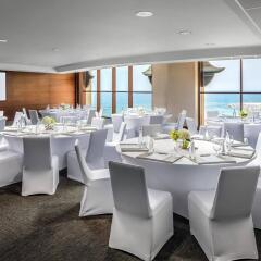 Отель Fairmont Ajman ОАЭ, Аджман - 5 отзывов об отеле, цены и фото номеров - забронировать отель Fairmont Ajman онлайн помещение для мероприятий