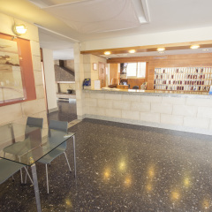 Отель azuLine Hotel S'Anfora & Fleming Испания, Сан-Антони-де-Портмань - отзывы, цены и фото номеров - забронировать отель azuLine Hotel S'Anfora & Fleming онлайн интерьер отеля