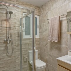 Апартаменты Brand New Designer Finished Apartment, Central Location Гзира комната для гостей фото 5