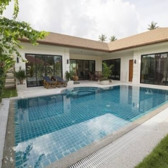 Отель Comfortable Pool Villa D бассейн