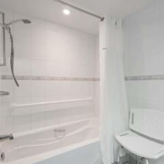 Отель Ramada Plaza by Wyndham Gatineau/Manoir du Casino Канада, Гатино - отзывы, цены и фото номеров - забронировать отель Ramada Plaza by Wyndham Gatineau/Manoir du Casino онлайн ванная