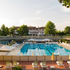 Отель Ristorante Fior Италия, Кастельфранко - отзывы, цены и фото номеров - забронировать отель Ristorante Fior онлайн бассейн