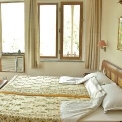 Om Niwas Suite Hotel комната для гостей