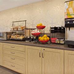 Отель Ramada Staten Island питание фото 2