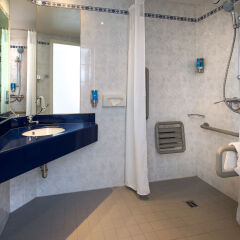 Отель Holiday Inn Express Exeter M5, Jct 29 ванная