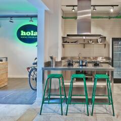 Отель Hola Hostal Collblanc в номере фото 2