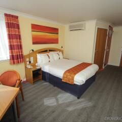 Отель Holiday Inn Express Glasgow Airport Великобритания, Пейсли - отзывы, цены и фото номеров - забронировать отель Holiday Inn Express Glasgow Airport онлайн комната для гостей фото 4