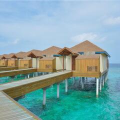 Отель Reethi Faru Resort фото 4