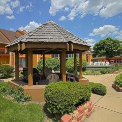 Отель Chicago Club Inn & Suites фото 4