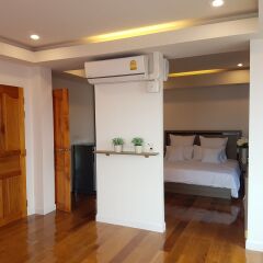 Отель S.E.T Thanmongkol Residence в номере
