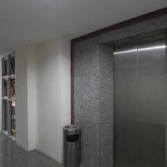 18 Coins Cafe & Hostel интерьер отеля фото 3