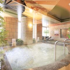 Отель Capsule and Sauna Oriental Япония, Токио - отзывы, цены и фото номеров - забронировать отель Capsule and Sauna Oriental онлайн бассейн