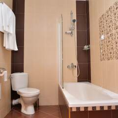 Отель Shato hotel Trendafiloff Болгария, Димитровград - отзывы, цены и фото номеров - забронировать отель Shato hotel Trendafiloff онлайн ванная